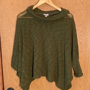 Cute Green Knox Rose XS Poncho
